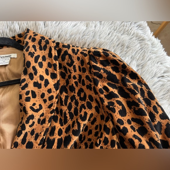 VINTAGE - 1990s Peter Nygard Animal Print Blazer - Size 22 - Picture 4 of 10